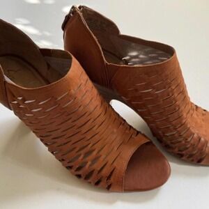 Franco Sarto Brown Leather Woven Peep Toe Heeled Booties Ankle Boots size 8.5